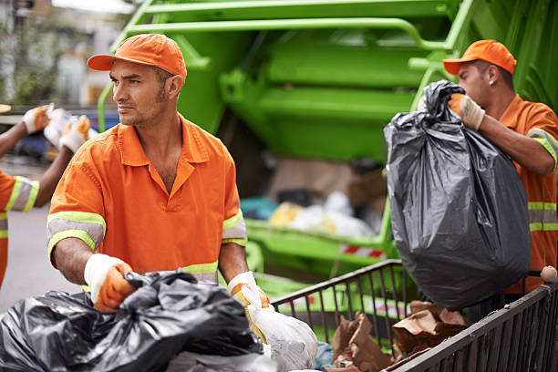 Best Commercial Junk Removal  in Clinton, IA